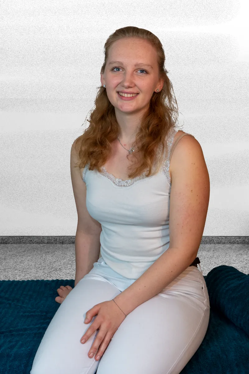 Julia Grimschitz in ihrer Praxis